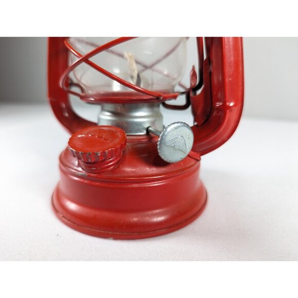 Vintage 7 1/4" Red Winged Wheel Lantern No. 350 Made In Japan, looks unused - Picture 6 of 10
